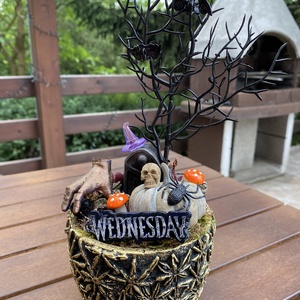 Wednesday  Halloween öszi  asztal disz  - otthon & életmód - dekoráció - halloween - halloweeni ajtódíszek és ablakdíszek - Meska.hu