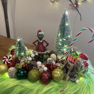 Grincs karácsonyi asztal disz  - karácsony - karácsonyi lakásdekoráció - karácsonyi lakásdíszek - Meska.hu