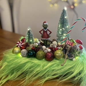 Grincs karácsonyi asztal disz , Karácsony, Karácsonyi lakásdekoráció, Karácsonyi lakásdíszek, Mindenmás, MESKA