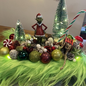 Grincs karácsonyi asztal disz  - karácsony - karácsonyi lakásdekoráció - karácsonyi lakásdíszek - Meska.hu