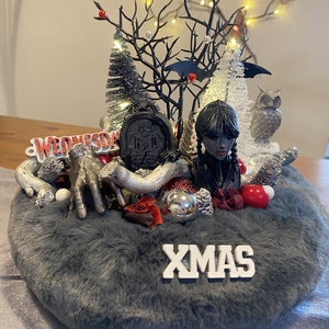 Wednesday karácsonyi aszta disz , Karácsony, Karácsonyi lakásdekoráció, Karácsonyi lakásdíszek, Mindenmás, MESKA