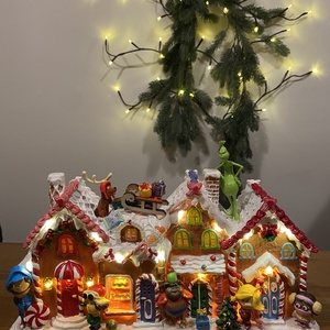   Grincs karácsonyi   asztal disz  - karácsony - karácsonyi lakásdekoráció - karácsonyi falu, házikó - Meska.hu