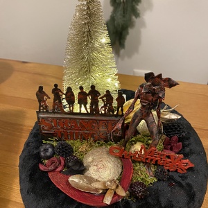 Stranger Things  asztal disz  - karácsony - adventi díszek - adventi asztaldísz - Meska.hu