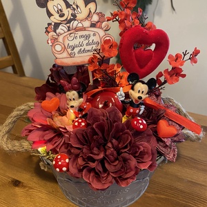 Valentin Disney Mickey és Minnie asztal  disz  - Meska.hu