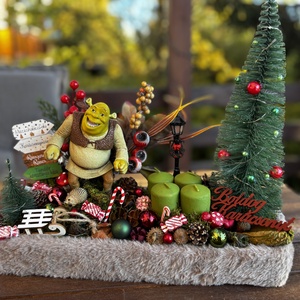 Shrek karácsonyi    asztal dísz  - Meska.hu