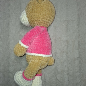 Horgolt plüss maci élénk pink felsőben - játék & sport - plüssállat & játékfigura - maci - Meska.hu