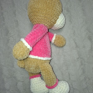 Horgolt plüss maci élénk pink felsőben - játék & sport - plüssállat & játékfigura - maci - Meska.hu