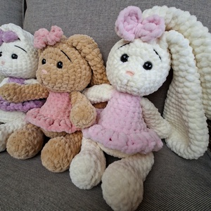 Hosszú fülű, krém színű horgolt nyuszilány - játék & sport - plüssállat & játékfigura - nyuszi - Meska.hu