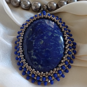 Királynők kékje - ékszer - nyaklánc - medálos nyaklánc - Meska.hu