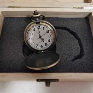 Mentős Zsebóra ajándék fa dobozban egyedi kézműves - ékszer - karóra és ékszeróra - zsebóra - Meska.hu