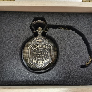 Rendőrös Zsebóra ajándék fa dobozban egyedi kézműves - ékszer - karóra és ékszeróra - zsebóra - Meska.hu