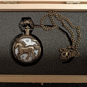 Karácsonyi akció - Lovas Zsebóra ajándék fa dobozban egyedi kézműves - ékszer - karóra és ékszeróra - zsebóra - Meska.hu