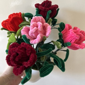 Cserepes bokros zseniliadrót rózsa kompozíció � 5 szálas nagy fejű rózsa, vegyes színek, bordó-rózsaszín-piros, kézzel k - otthon & életmód - virágdekoráció - virágdíszek - virágdísz kaspóban - Meska.hu