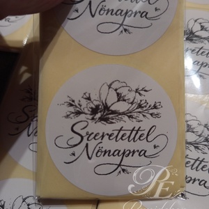 Boldog Nőnapot matrica , Kellékek & szerszámok, Dekorációs kellékek, Matricaív, Fotó, grafika, rajz, illusztráció, Egy matrica nem csupán dekoráció, hanem egy figyelmes gesztus, amely személyesebbé teszi az ajándék..., MESKA