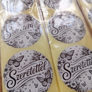 Szeretettel” kerek matrica (5 cm) – 30 db., Kellékek & szerszámok, Dekorációs kellékek, Matricaív, , Szeretettel” kerek matrica (5 cm) – 30 db.
Tedd egyedivé és kedvessé a csomagjaidat ezzel a stíluso..., MESKA