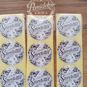 Szeretettel kerek matrica (5 cm) � 30 db. - kellékek & szerszámok - dekorációs kellékek - matricaív - Meska.hu