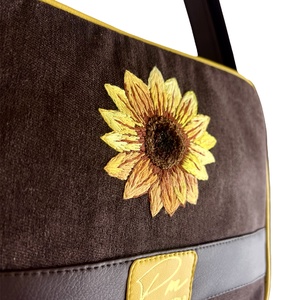 Kézzel hímzett napraforgós  PANNI váll és oldaltáska - táska & tok - kézitáska & válltáska - vállon átvethető táska - Meska.hu Kézzel hímzett napraforgós  PANNI váll és oldaltáska - táska & tok - kézitáska & válltáska - vállon átvethető táska - Meska.hu