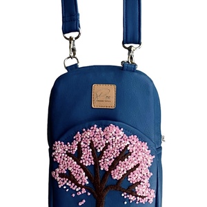 Kézzel hímzett cseresznyevirágos Kistáska - Meska.hu