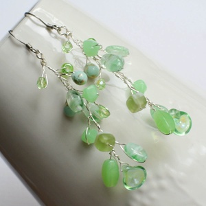 Fülbevaló Pillefürt - Világoszöld - nikkelmentes - ékszer - fülbevaló - lógó fülbevaló - Meska.hu