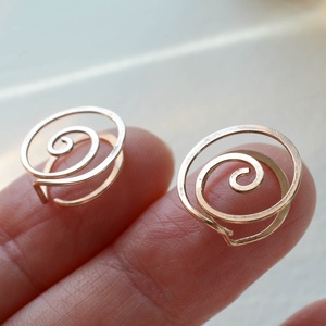 Bronz klipsz - spirál, nagyon kényelmes - ékszer - fülbevaló - klipsz - Meska.hu
