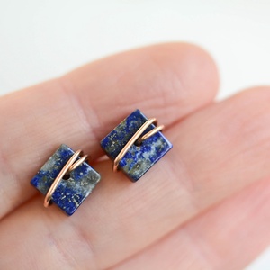 Bronz fülbevaló - lapis lazuli, beszúrós - ékszer - fülbevaló - pötty fülbevaló - Meska.hu