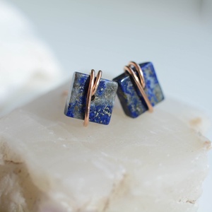 Bronz fülbevaló - lapis lazuli, beszúrós - ékszer - fülbevaló - pötty fülbevaló - Meska.hu