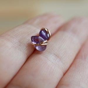 Bronz fülbevaló - ametiszt, beszúrós - ékszer - fülbevaló - pötty fülbevaló - Meska.hu