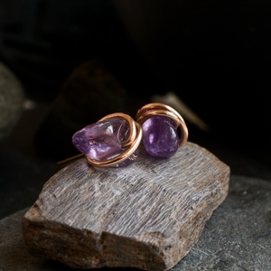 Bronz fülbevaló - ametiszt, beszúrós - ékszer - fülbevaló - pötty fülbevaló - Meska.hu