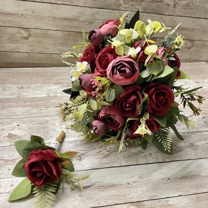 Örök menyasszonyi csokor vőlegény kitűzővel - bordó - esküvő - menyasszonyi- és dobócsokor - Meska.hu