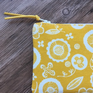 Sárga vászon virágmintás neszeszer tolltartó szemüvegtartó irattartó tok erszény karácsony ajándék - táska & tok - neszesszer - Meska.hu