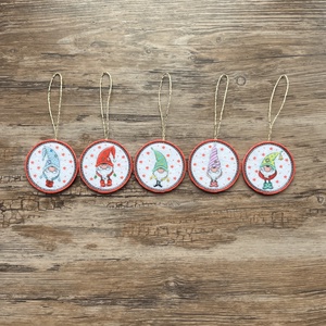 5 db-os karácsonyi filc dísz szett téli manó ezüst akasztós - Meska.hu