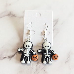 Csontvázas fülbevaló - Meska.hu