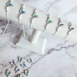 Pillangós karkötő - Meska.hu