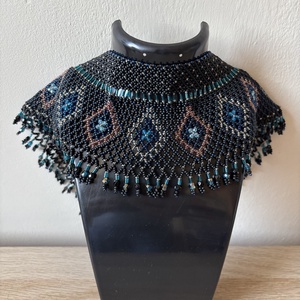 Kriza nyaklánc, Ékszer, Nyaklánc, Gyöngyös nyaklánc, Gyöngyfűzés, gyöngyhímzés, MESKA