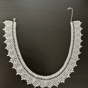 Alkalmi fehér gyöngyös nyaklánc - ékszer - nyaklánc - gyöngyös nyaklánc - Meska.hu