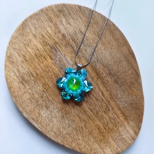 Mojito virágmedál osztrák kristálygyöngyből - ékszer - nyaklánc - medál - Meska.hu