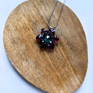 Erdei tündér virágmedál osztrák kristálygyöngyből - ékszer - nyaklánc - medál - Meska.hu