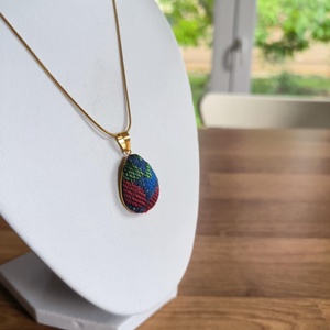 Nemesacél csepp medál Woven Wings Stockinette scrap-pel, Ékszer, Nyaklánc, Medál, Ékszerkészítés, MESKA