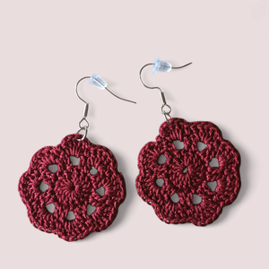 Csipkerózsa fülbevaló bordó, Ékszer, Fülbevaló, Lógó fülbevaló, Horgolás, MESKA