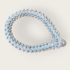 Zsinór karkötő ezüst , Ékszer, Karkötő, Gyöngyös karkötő, Horgolás, MESKA