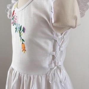 Oldalt fűzős, kalocsai hímzett lányka ruha. - ruha & divat - gyerekruha - ruha - Meska.hu