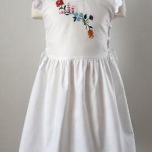 Oldalt fűzős, kalocsai hímzett lányka ruha. - ruha & divat - gyerekruha - ruha - Meska.hu