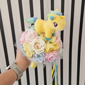 Ovis unikornisos ballagási csokor - otthon & életmód - virágdekoráció - virágok - virágcsokor - Meska.hu