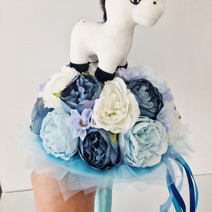 Lovacskás ballagási csokor - otthon & életmód - virágdekoráció - virágok - virágcsokor - Meska.hu