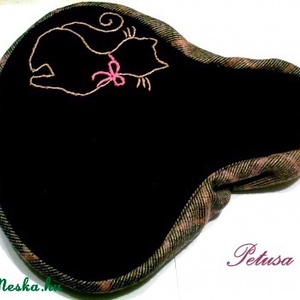 Bicikli Cica Macska, Nyeregvédő huzat, kerékpár / bicikli nyereg sapka, üléshuzat, nyereghuzat rózsaszín, cica, -  - Meska.hu