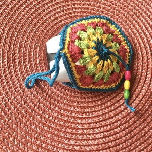 Pénztartó/fülhallgató tartó kék-sárga -piros-zöld - táska & tok - kulcstartó & táskadísz - kulcstartó - Meska.hu