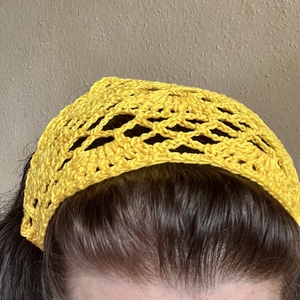Sárga  horgolt  bandana kendő - ruha & divat - sál, sapka, kendő - kendő - Meska.hu