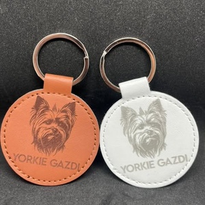 Yorkie gazdis kulcstartó - táska & tok - kulcstartó & táskadísz - kulcstartó - Meska.hu