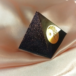 Piramis  - otthon & életmód - dekoráció - asztal és polc dekoráció - asztaldísz - Meska.hu