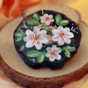 Kézzel festett női medálok epoxi gyantával befedve - ékszer - nyaklánc - medál - Meska.hu